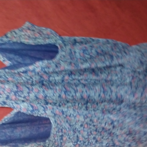 Mudd blue floral top size XL used in great condition - Picture 10 of 14